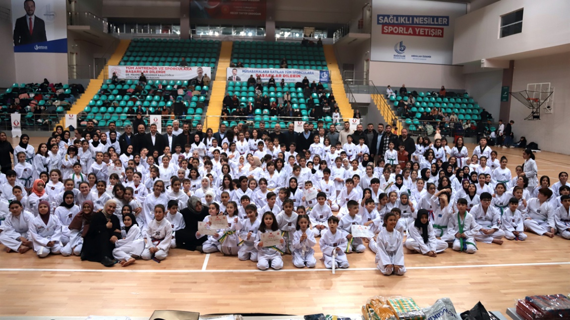 Taekwondo Kulübü Öğrencilerimiz Taekwondo Kuşak Terfi Sınavına Katıldı